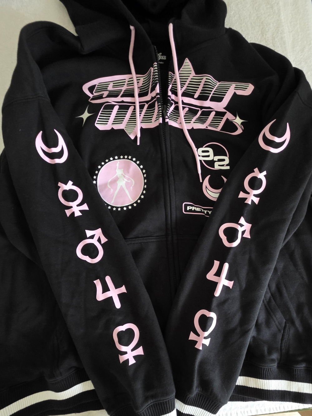 NWOT Sailor Moon Sailor Scouts Pink Graphic Black Zip-Up Hoodie